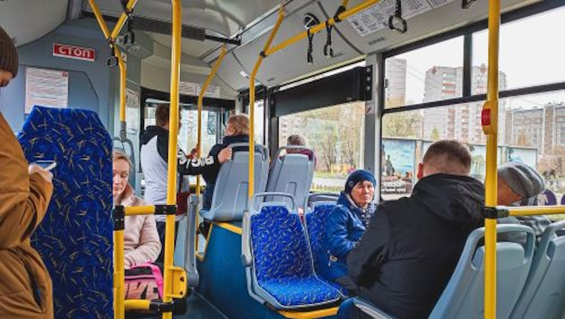 Автобус 74 Київ