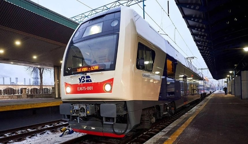 IMG_01 Електричка Київ — Чернігів