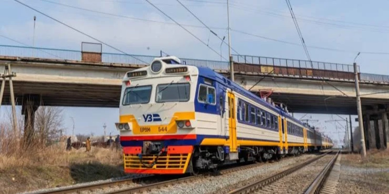 IMG_01 Електричка Київ — Бровари