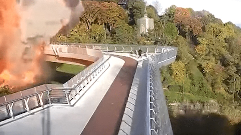 Скляний міст у Києві