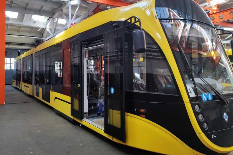 Лівобережний масив