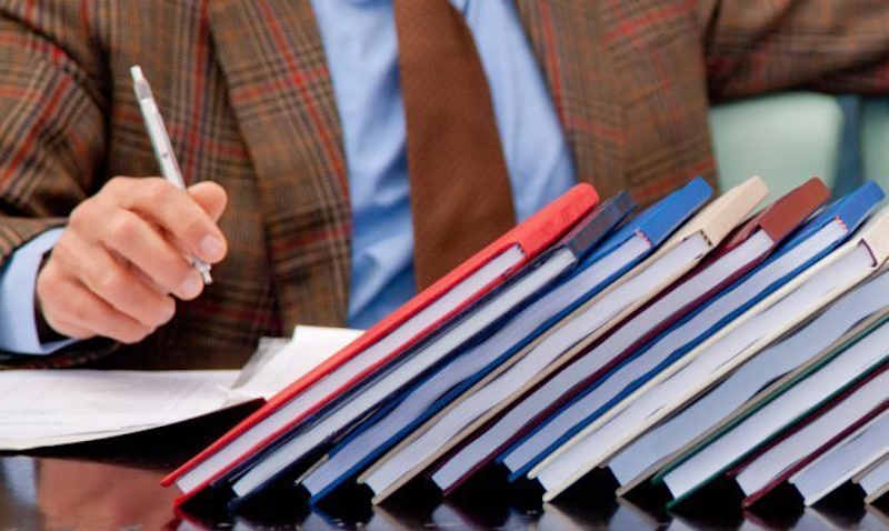 Кандидатська дисертація на замовлення