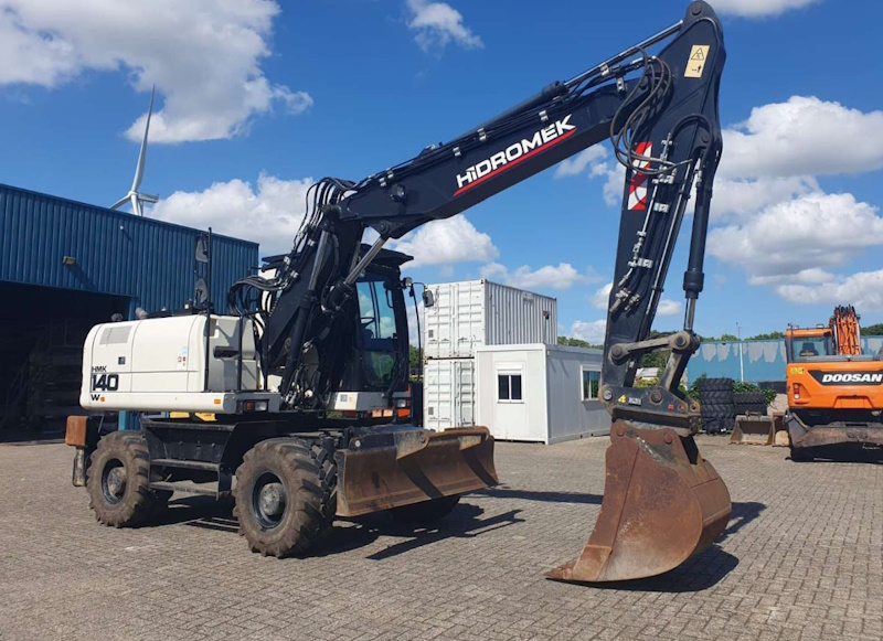 IMG_01 Купити Колісний екскаватор HIDROMEK HMK 140W 2019 - від Gekkon